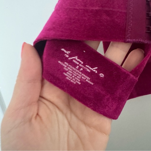 Urban outfitters Velvet Bralette in Rich Burgundy pink S - Picture 5 of 5